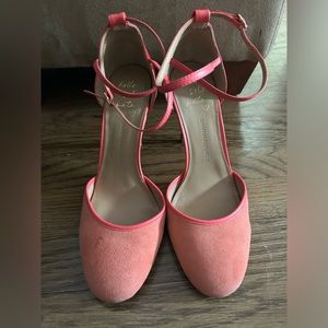 Gently used Banana Republic round toe ankle strap pumps